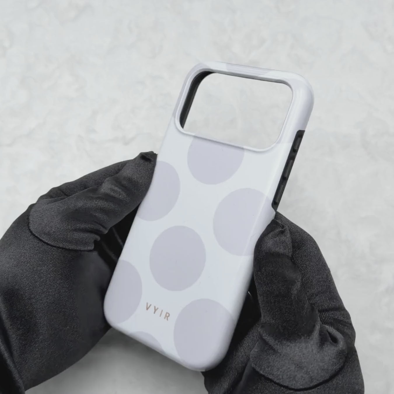 Large Polka Dots, Cloud Gray - Tough Telefoonhoesje